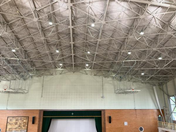 中学校体育館写真